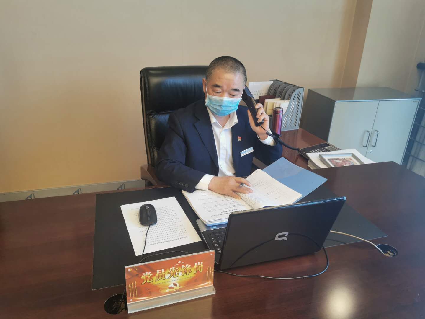 全心全意服好务，尽职尽责勇担当——记物业公司保税港物管处经理杨汉文同志